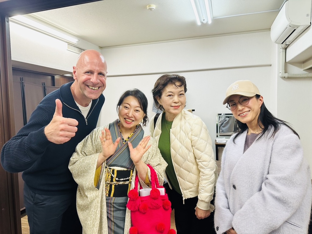 青山にある大人の英会話グループレッスン